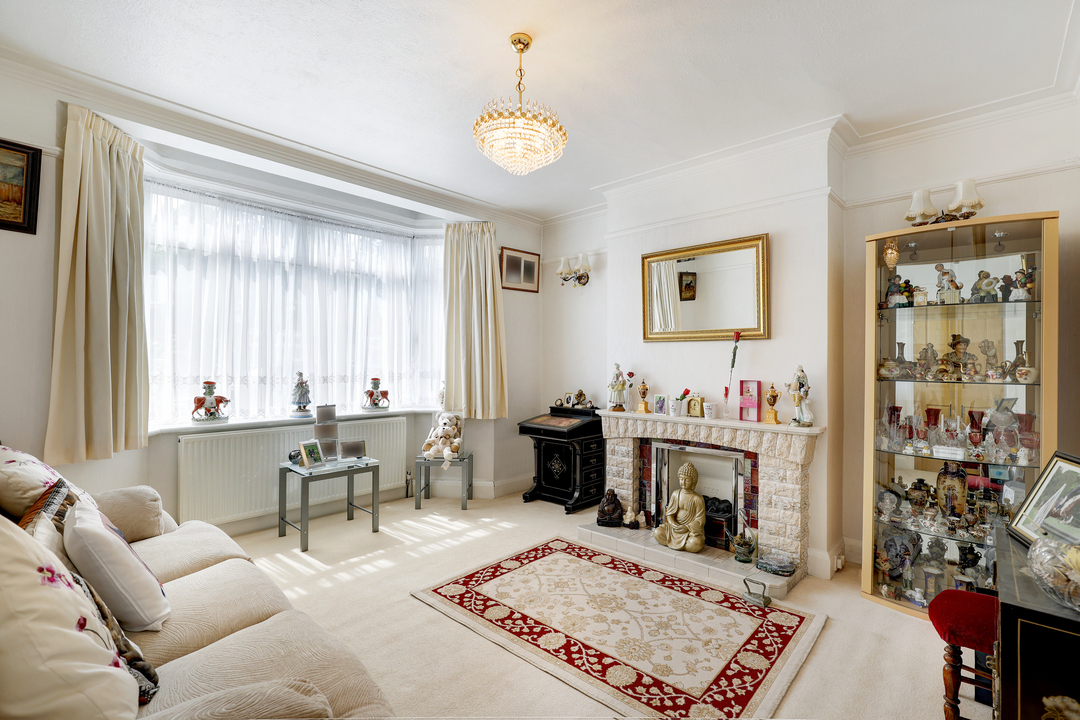 3 bed terraced house for sale in Cecil Road, Acton 1