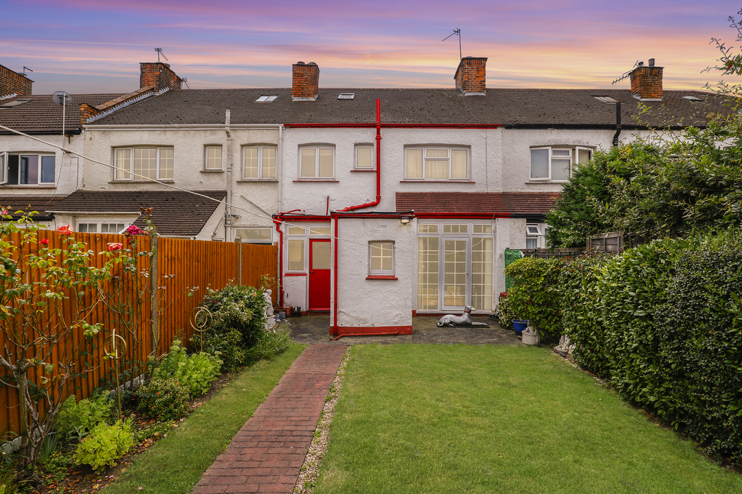 3 bed terraced house for sale in Cecil Road, Acton 2