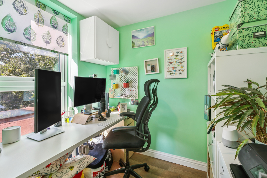3 bed house for sale in Alexandria Road, London  - Property Image 17