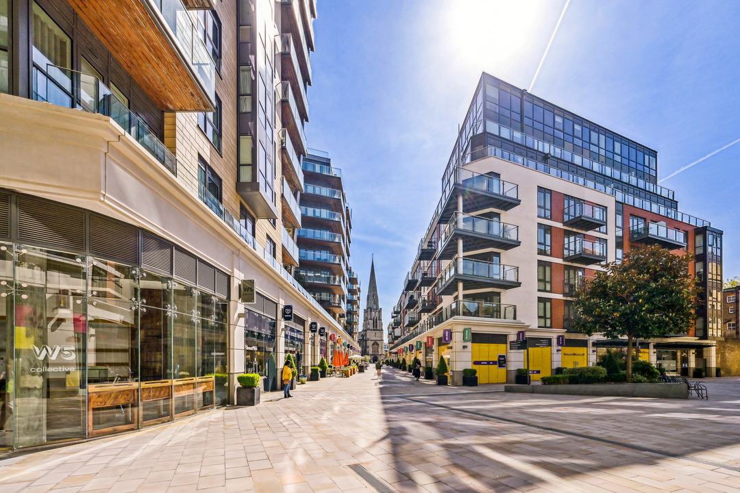 3 bed apartment for sale in Dickens Yard, Ealing  - Property Image 3