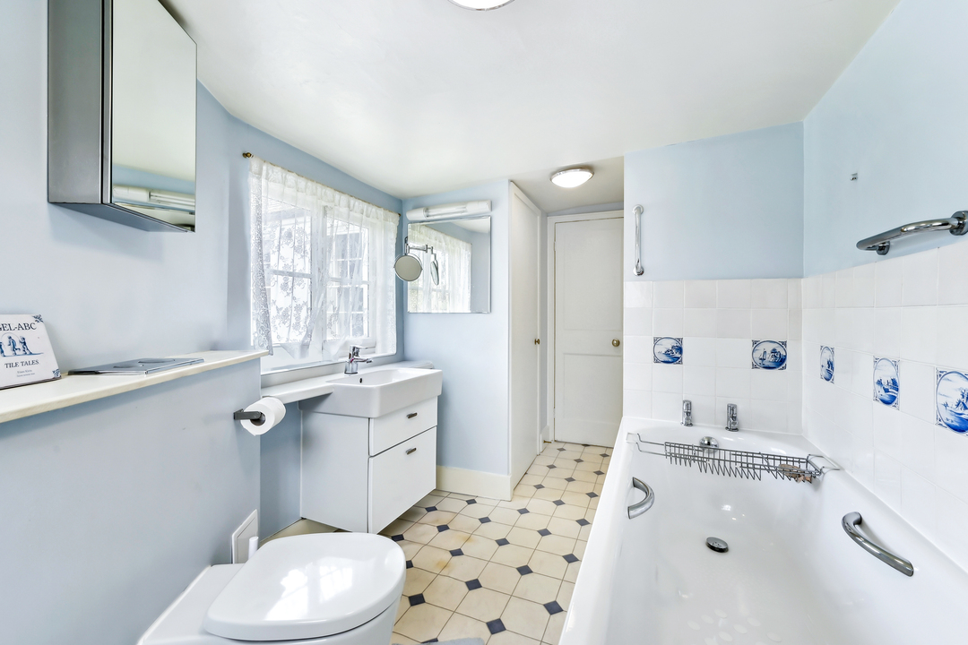 5 bed detached house for sale in The Cedars, The Butts, Upper Butts, Brentford, TW8 22