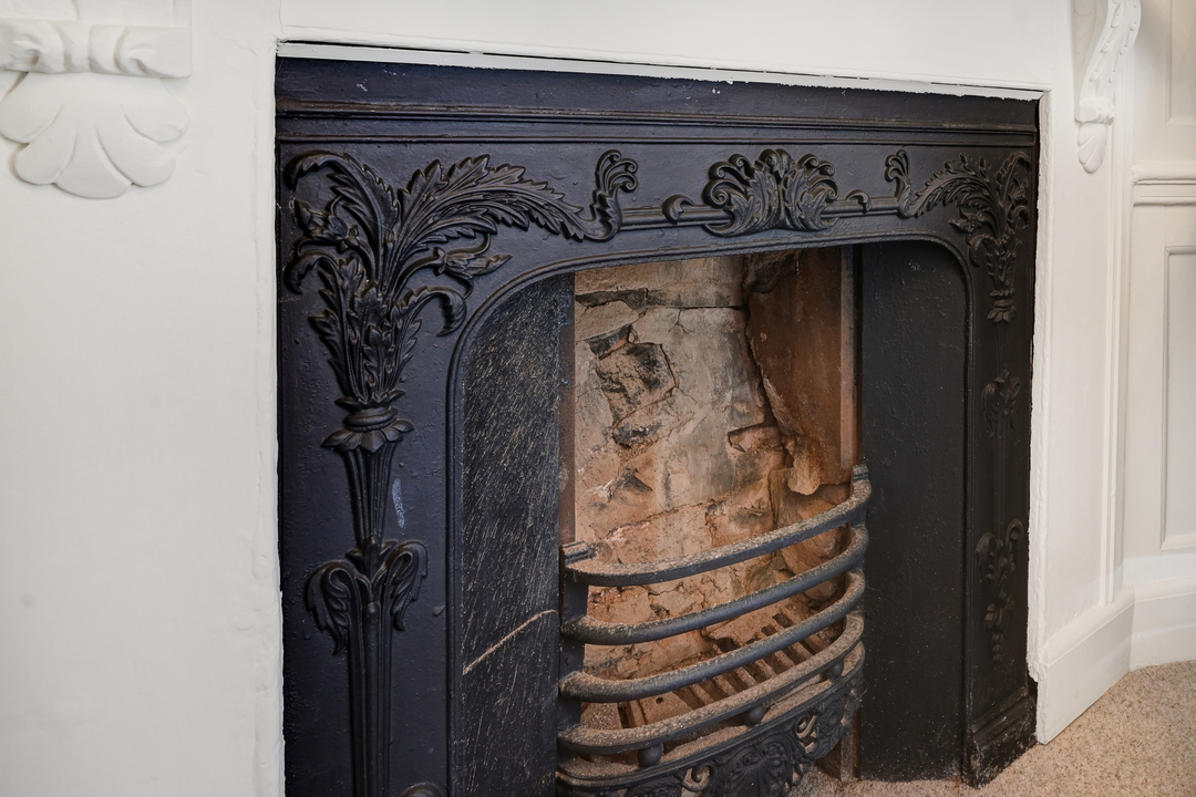 5 bed detached house for sale in The Cedars, The Butts, Upper Butts, Brentford, TW8 14