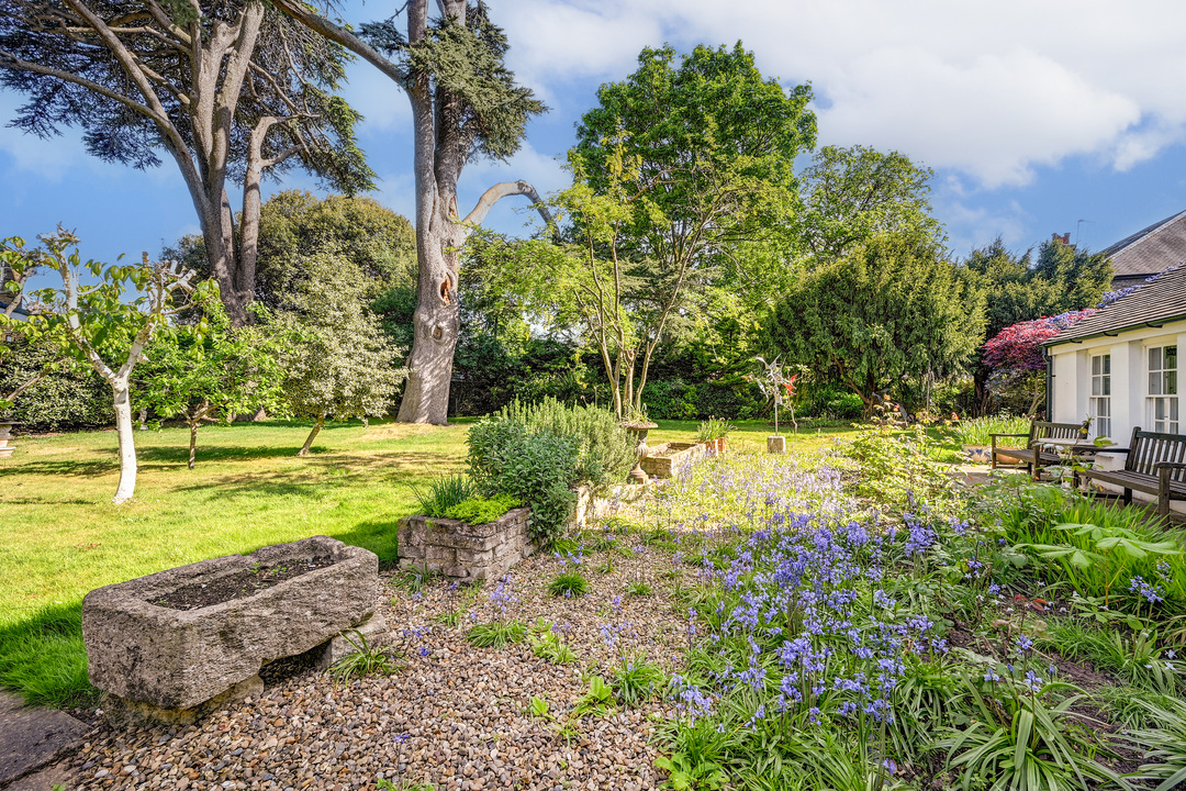 5 bed detached house for sale in The Cedars, The Butts, Upper Butts, Brentford, TW8 28