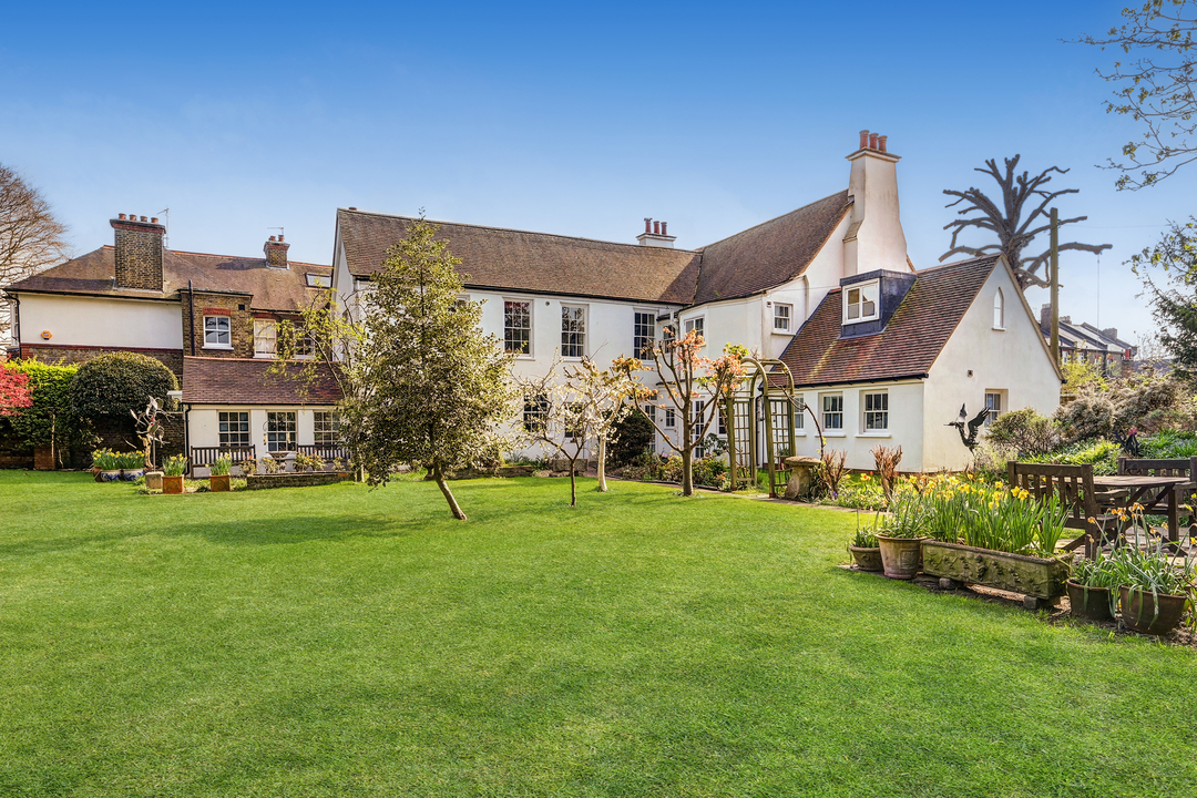 5 bed detached house for sale in Upper Butts, Brentford - Property Image 1