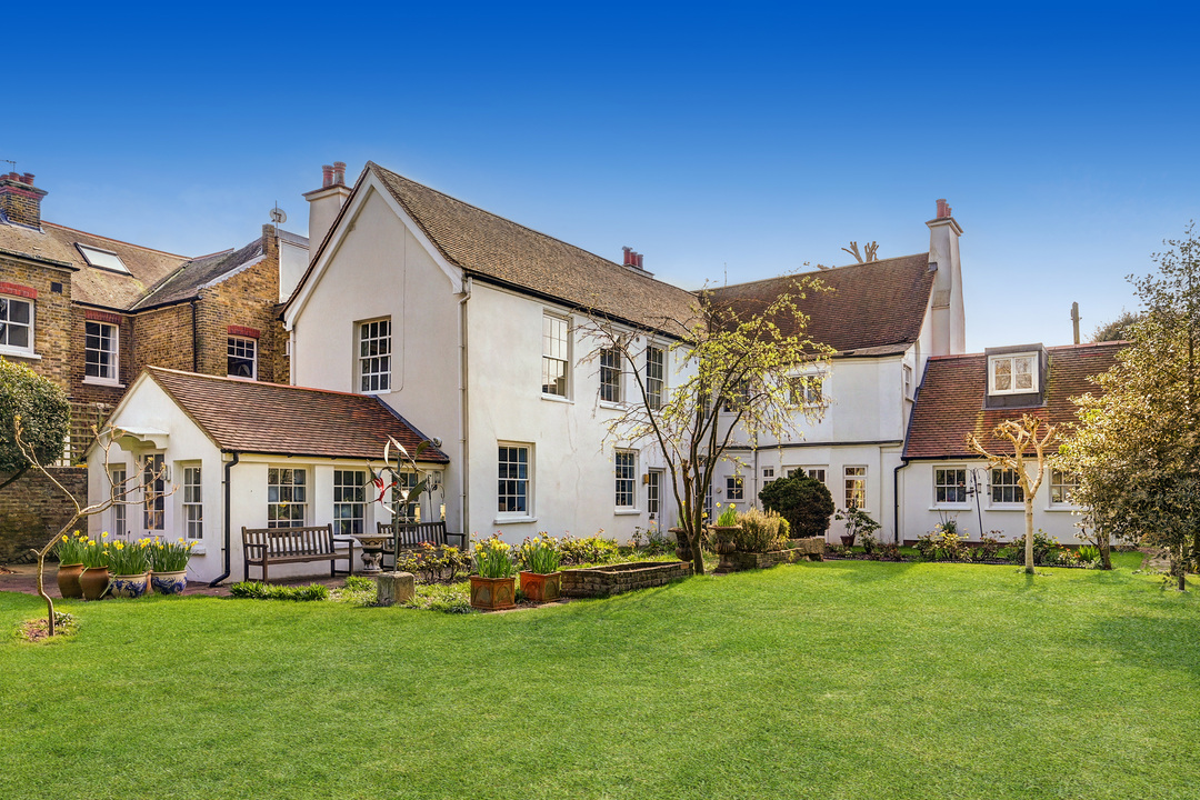 5 bed detached house for sale in Upper Butts, Brentford  - Property Image 13