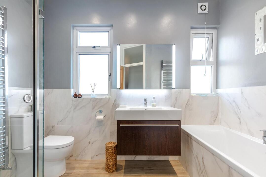 5 bed semi-detached house for sale in Elm Grove Road, Ealing 15