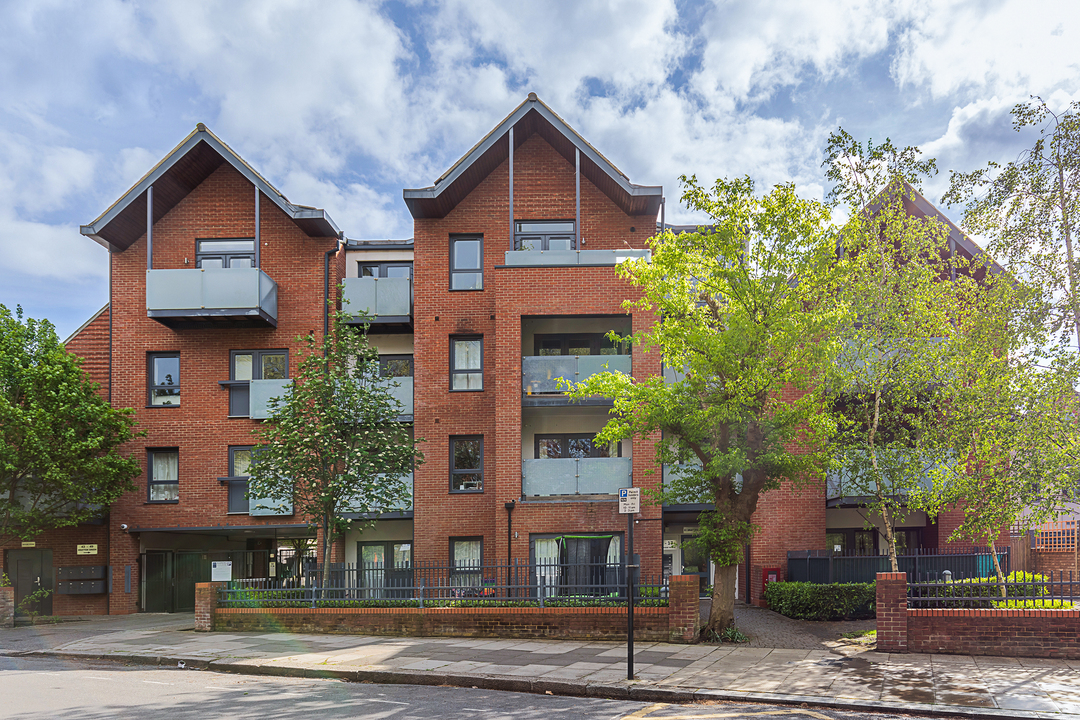 2 bed apartment for sale in Drayton Green, London 16