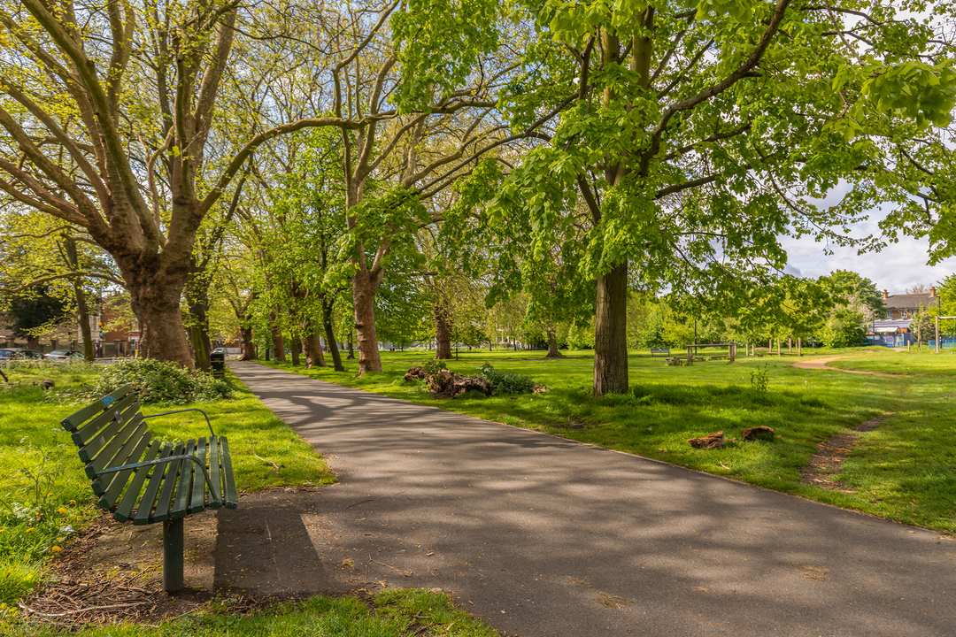 2 bed apartment for sale in Drayton Green, London  - Property Image 13