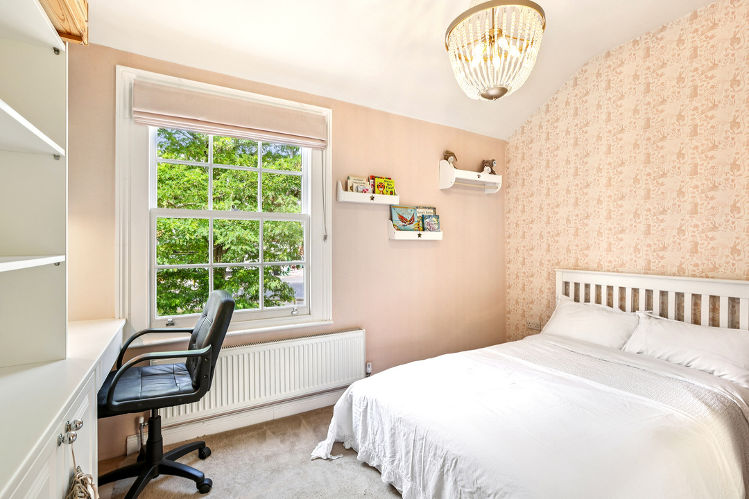 2 bed terraced house for sale in St. Marys Square, Ealing  - Property Image 7