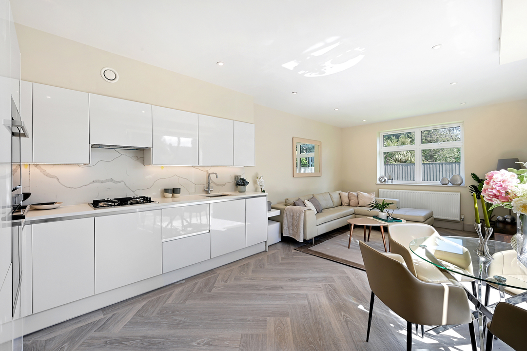 1 bed apartment for sale in 6 Gunnersbury Avenue, London  - Property Image 2