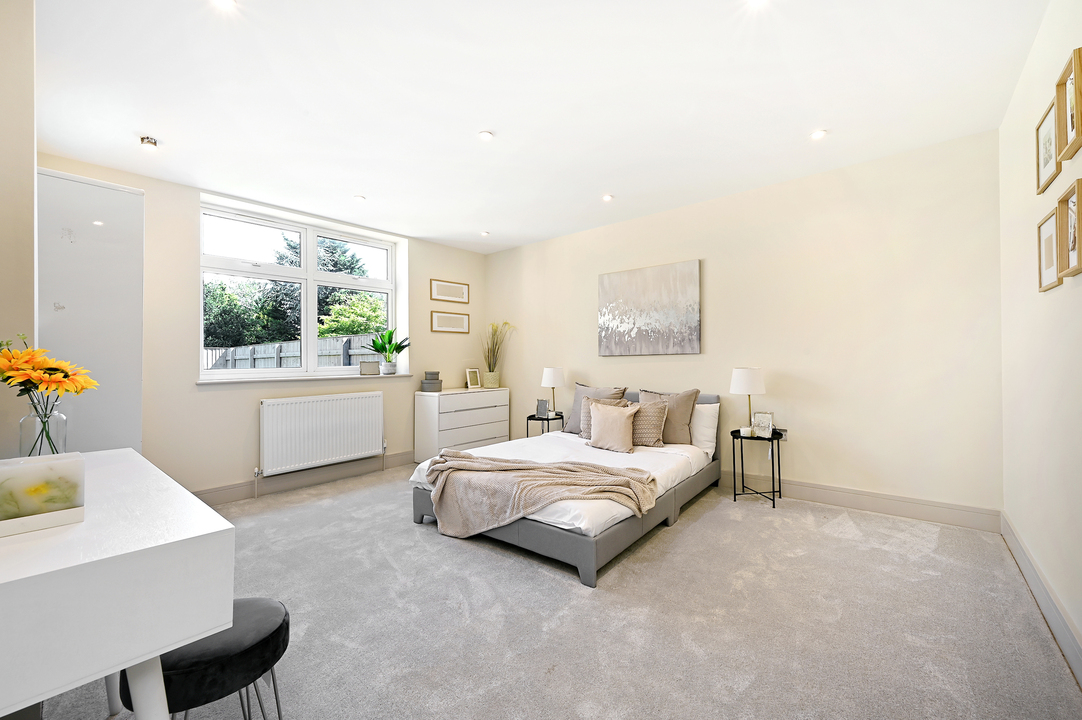 1 bed apartment for sale in Gunnersbury Avenue, London  - Property Image 11