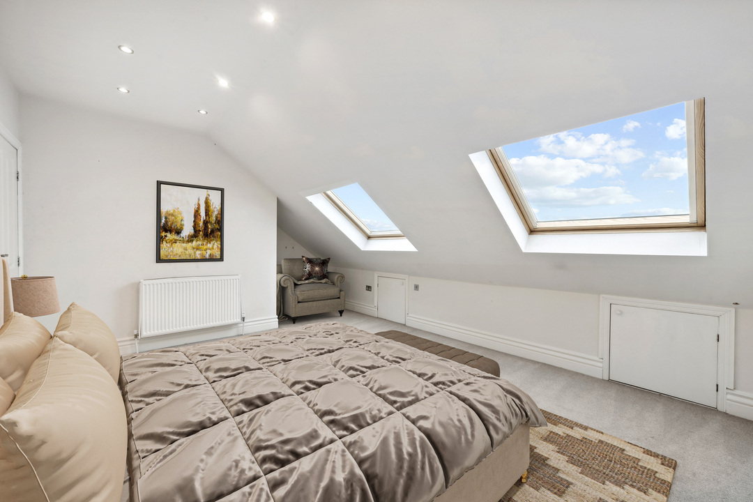 5 bed semi-detached house for sale in Rathgar Avenue, Ealing 16