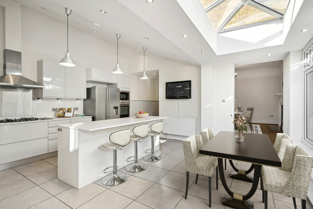 5 bed semi-detached house for sale in Rathgar Avenue, Ealing 8