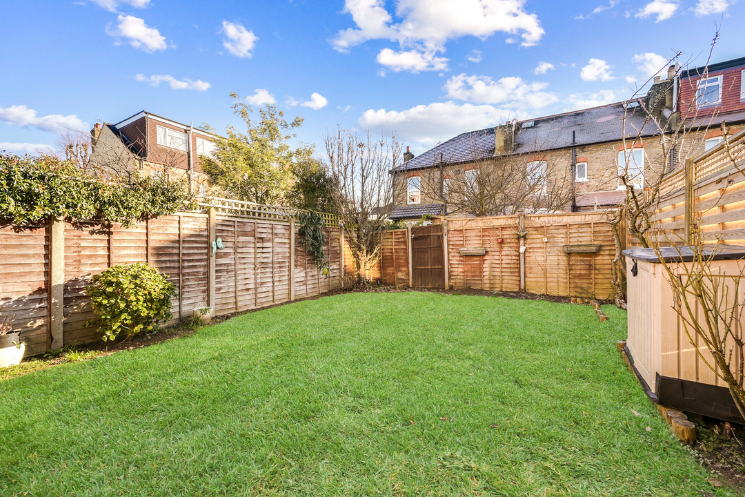 5 bed semi-detached house for sale in Rathgar Avenue, Ealing 7