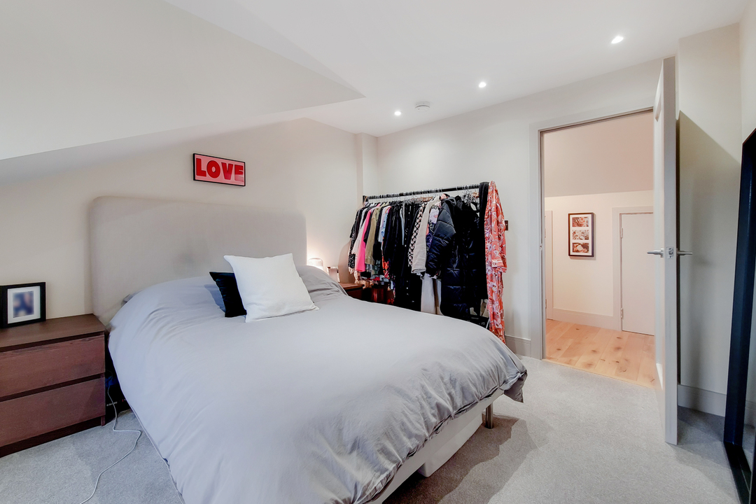 1 bed apartment to rent in Gunnersbury Avenue, London  - Property Image 6