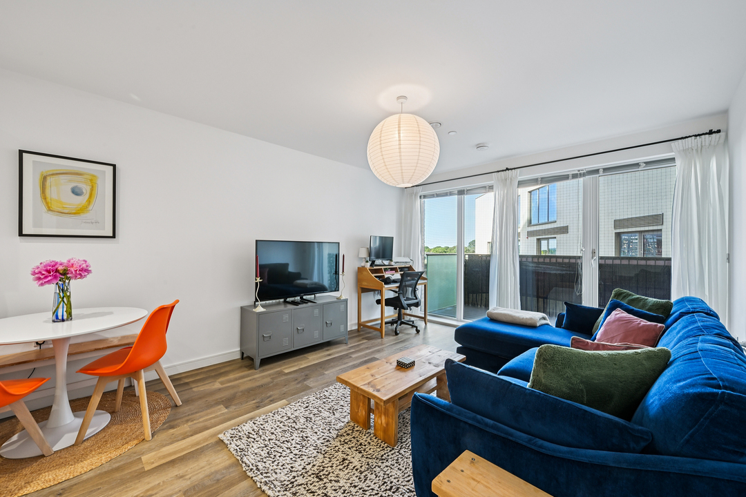 1 bed apartment for sale in Freedom House, Ealing, London, W13 5