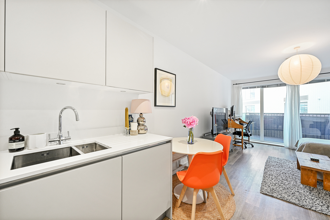 1 bed apartment for sale in Freedom House, Ealing, London, W13 7