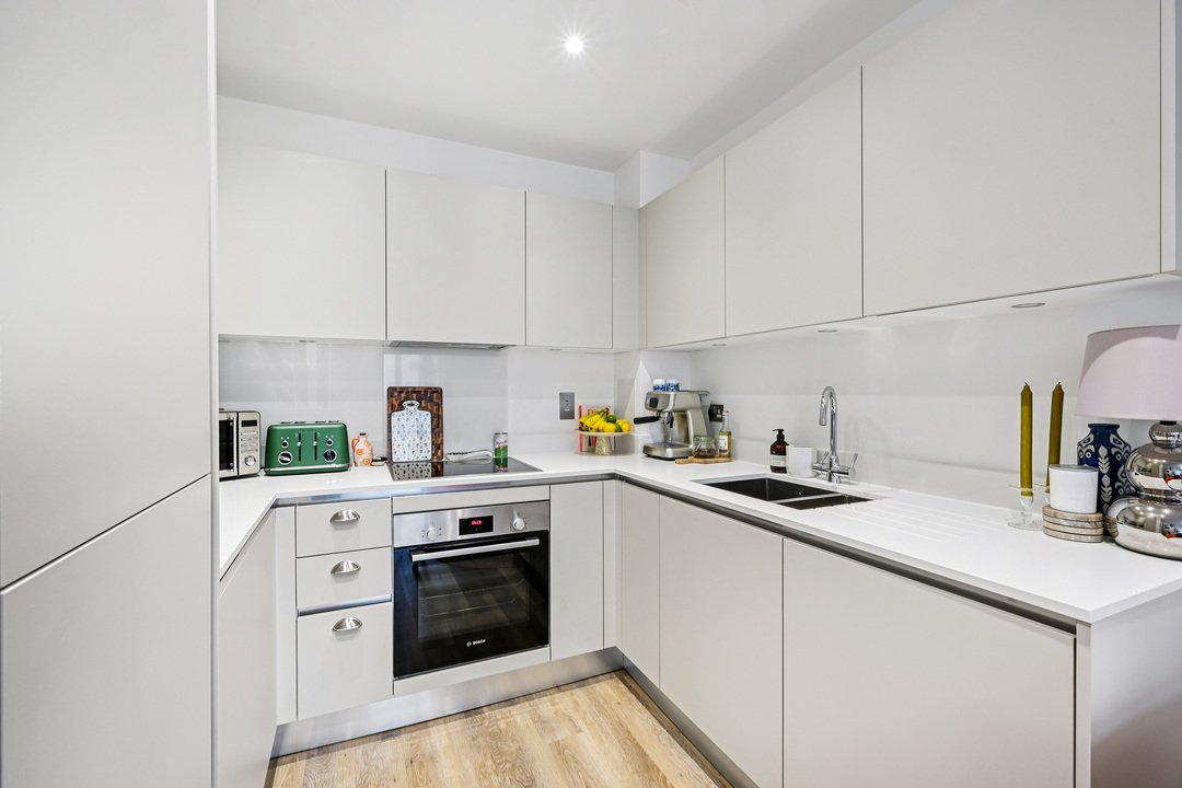 1 bed apartment for sale in Brownlow Road, London, W13