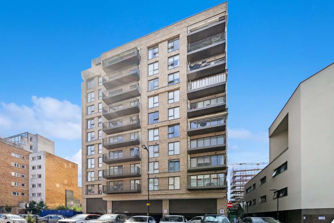 1 bed apartment for sale in Freedom House, Ealing, London, W13 1