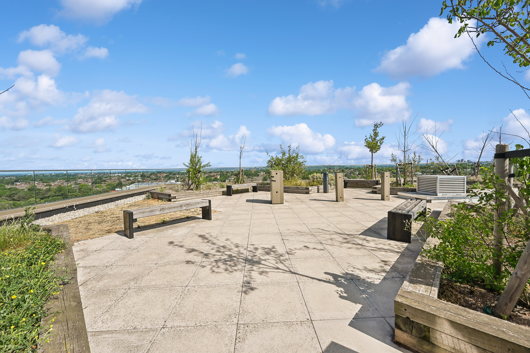 1 bed apartment for sale in Freedom House, Ealing, London, W13 10