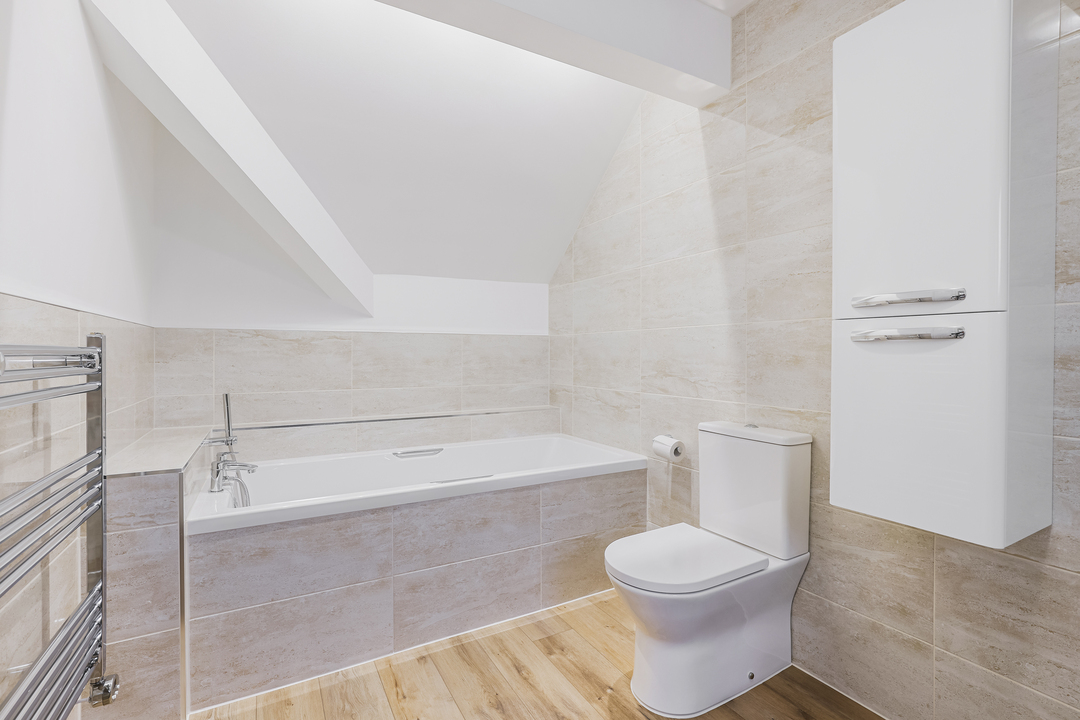 2 bed apartment for sale in Road, Ealing 11