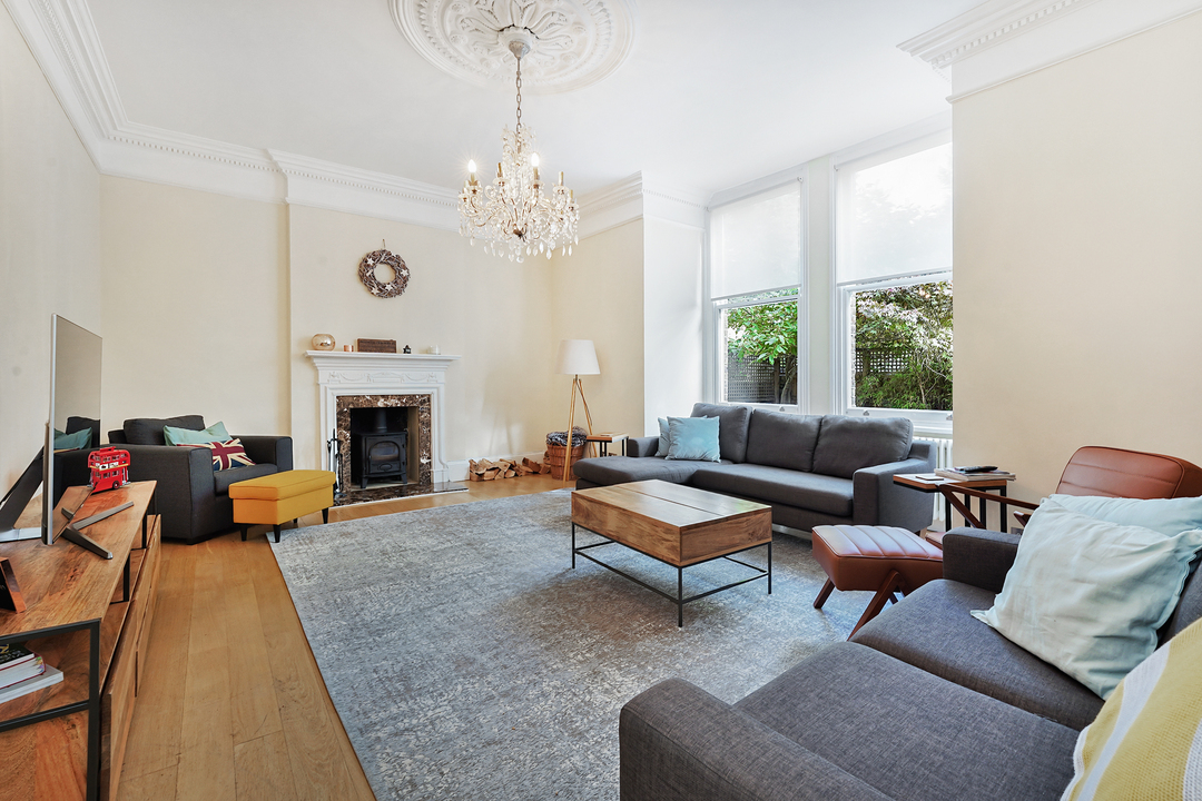 6 bed detached house to rent in Ealing, London  - Property Image 2
