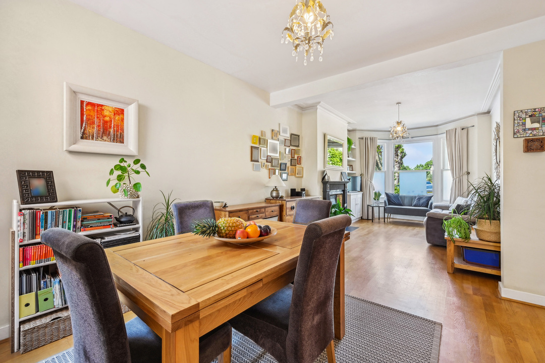 2 bed house to rent in Broomfield Road, Ealing, London, W13 5