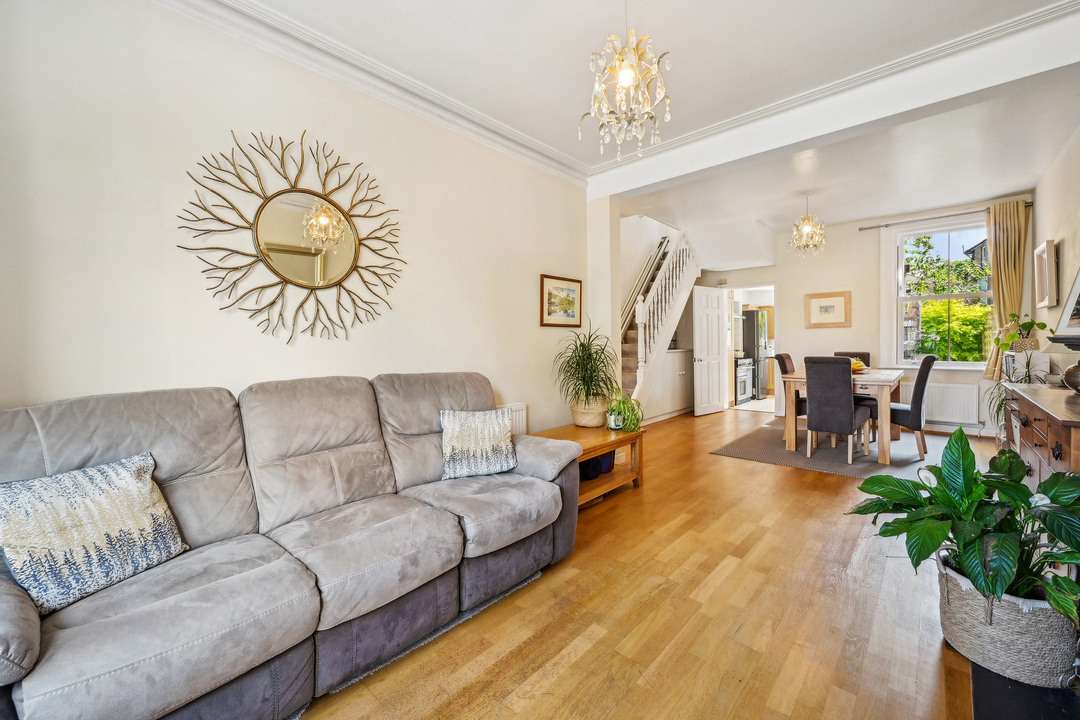 2 bed house to rent in Broomfield Road, Ealing, London, W13 2