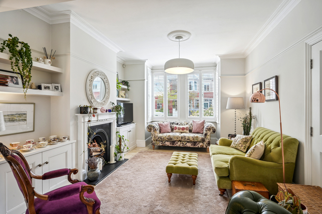 4 bed terraced house for sale in Mayfield Avenue, Ealing  - Property Image 1