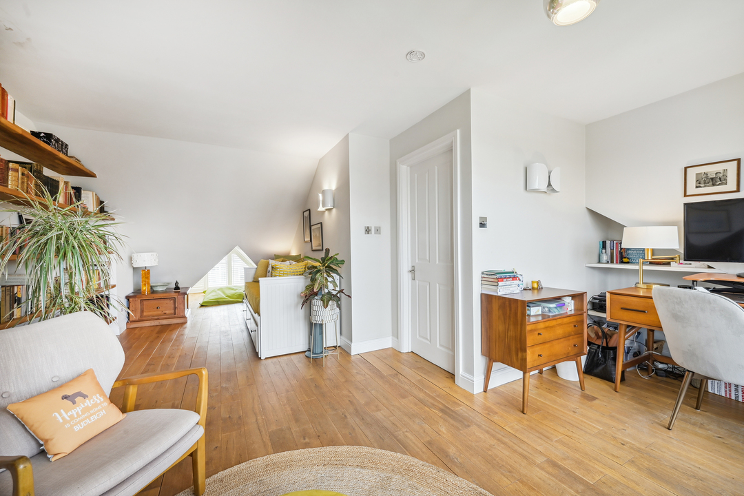 4 bed terraced house for sale in Mayfield Avenue, Ealing  - Property Image 16
