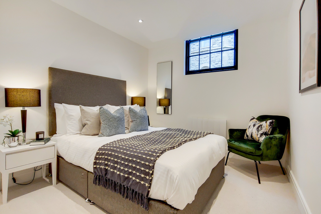 3 bed for sale in High Street, Brentford  - Property Image 17