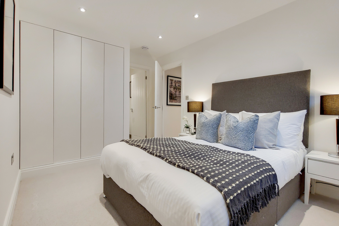 3 bed for sale in High Street, Brentford  - Property Image 6