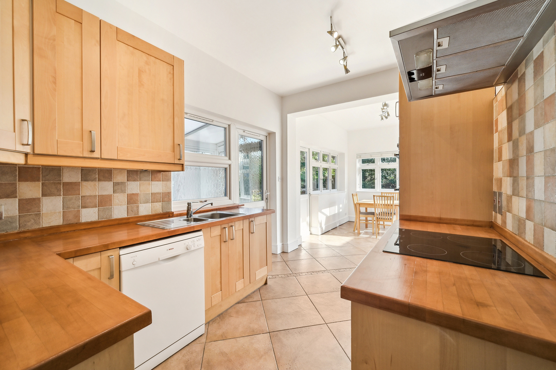 6 bed semi-detached house for sale in Rathgar Avenue, Ealing 7