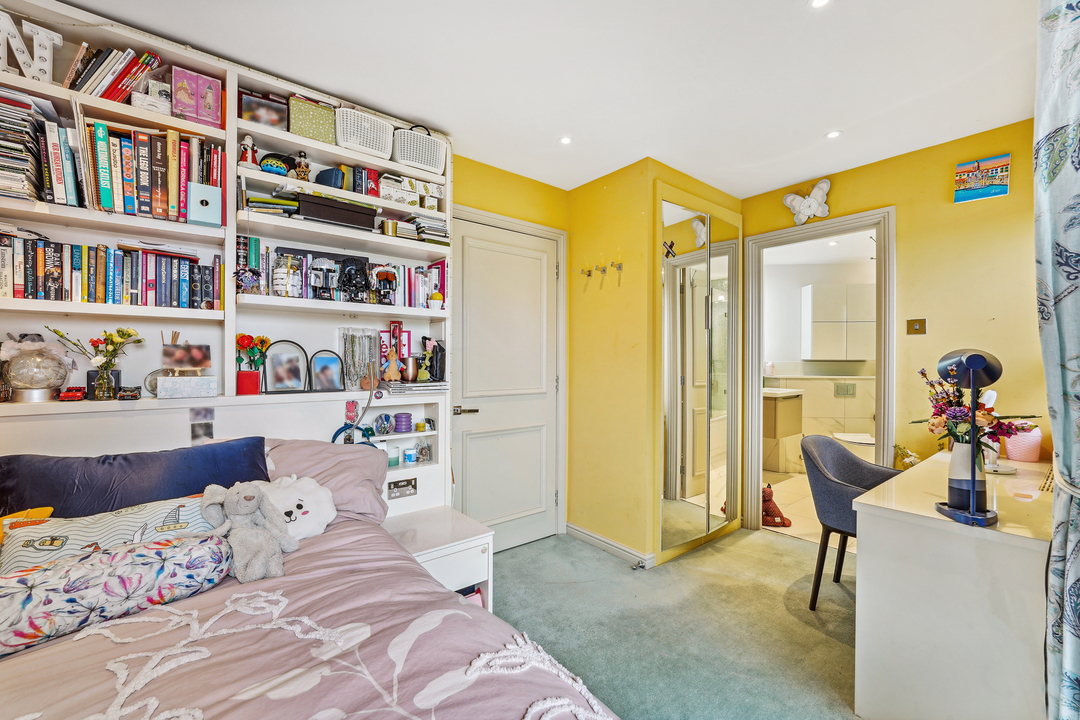3 bed apartment to rent in Sailmakers Court, London  - Property Image 13