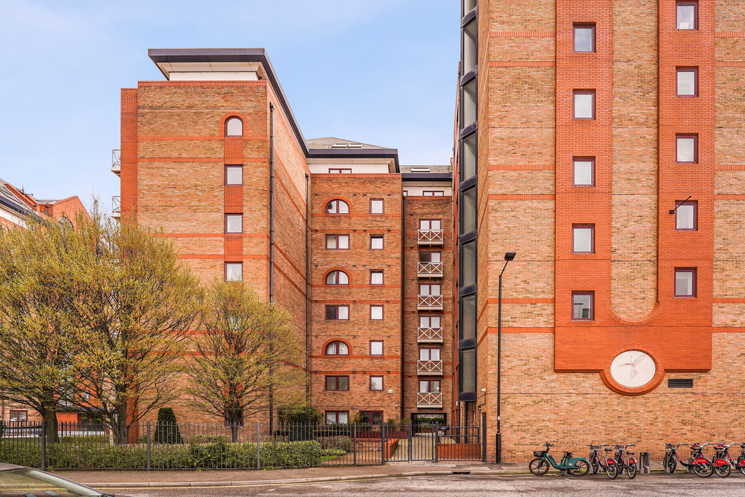3 bed apartment to rent in Sailmakers Court, London  - Property Image 11