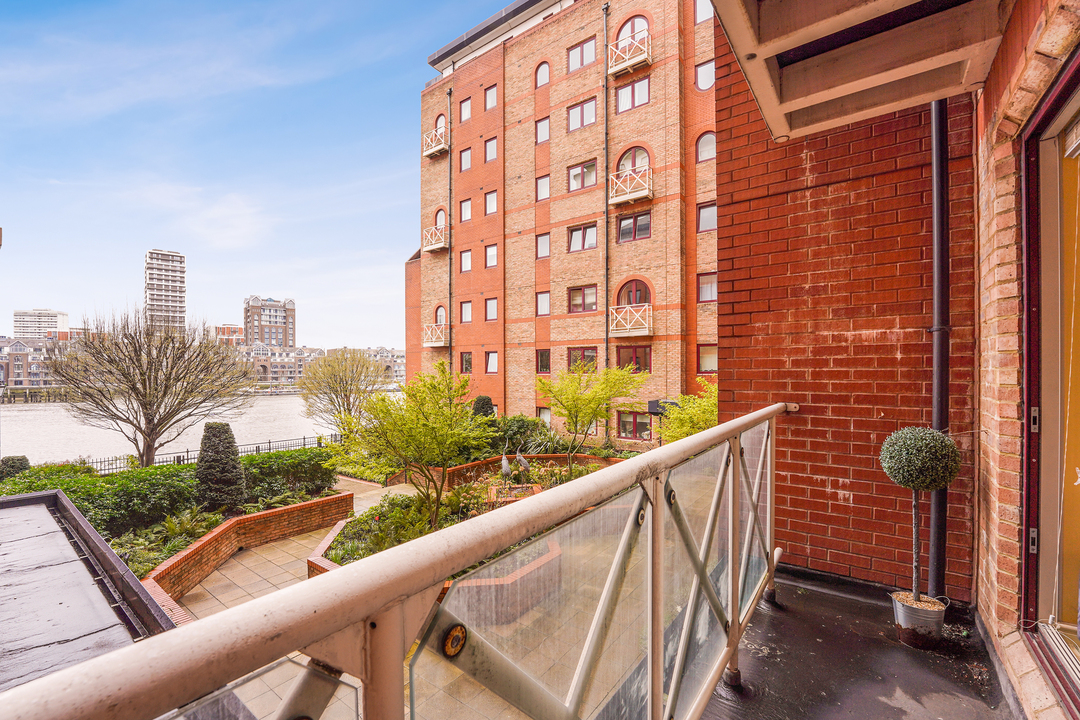 3 bed apartment to rent in Sailmakers Court, London  - Property Image 12