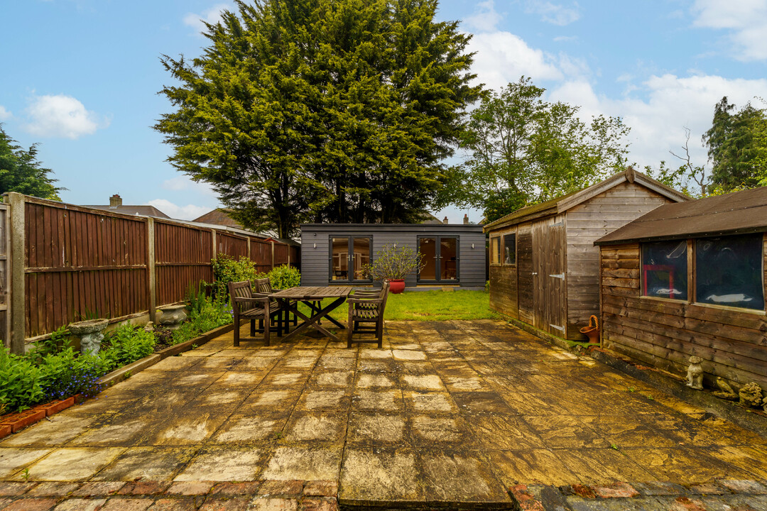 2 bed semi-detached house for sale in Fotherley Road, Rickmansworth  - Property Image 16