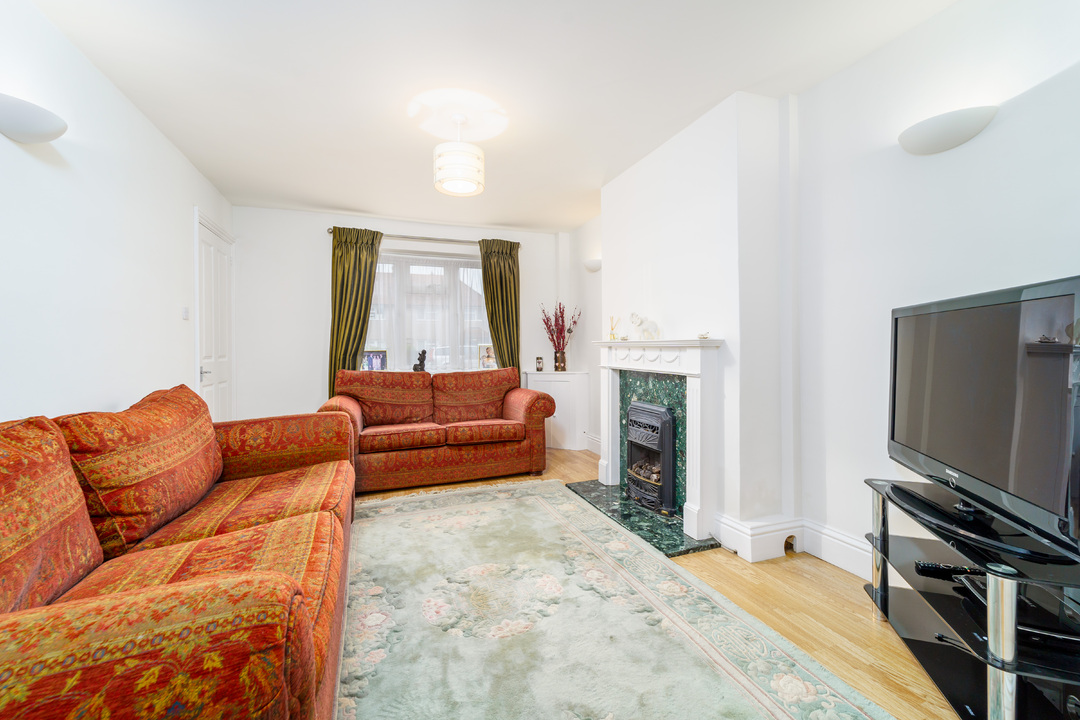 2 bed semi-detached house for sale in Fotherley Road, Rickmansworth  - Property Image 2