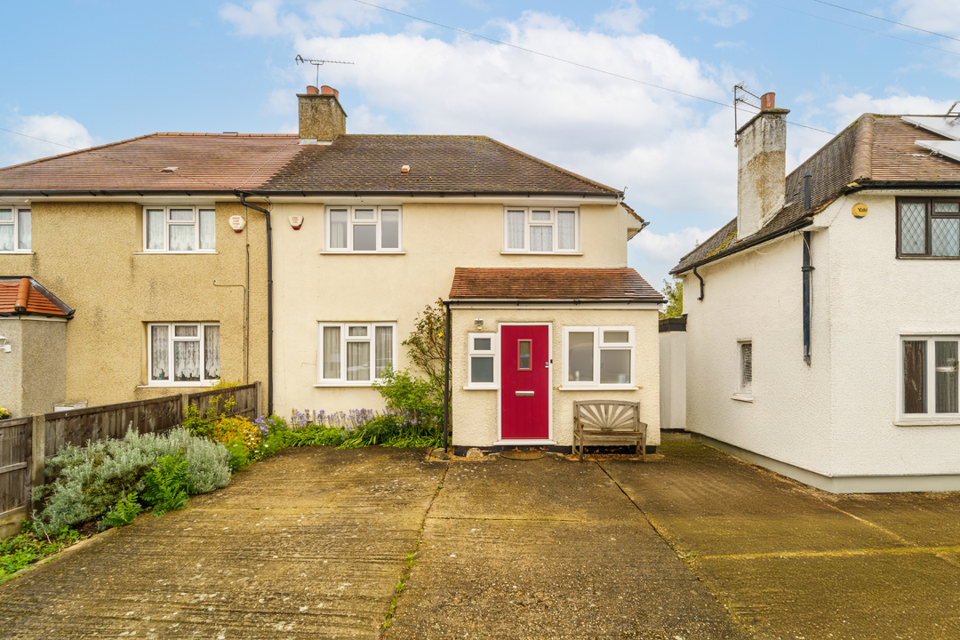 2 bed semi-detached house for sale in Fotherley Road, Rickmansworth  - Property Image 1