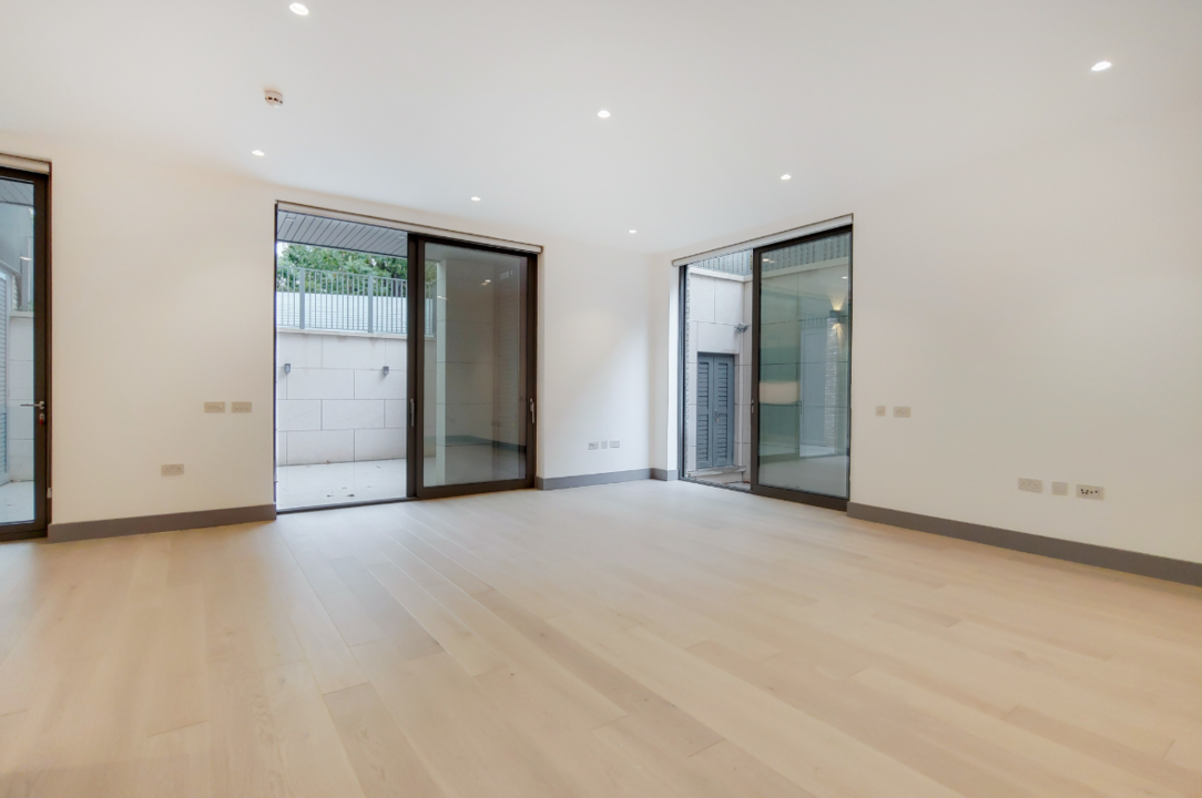 3 bed apartment to rent in 14 Carlton Road, London  - Property Image 4