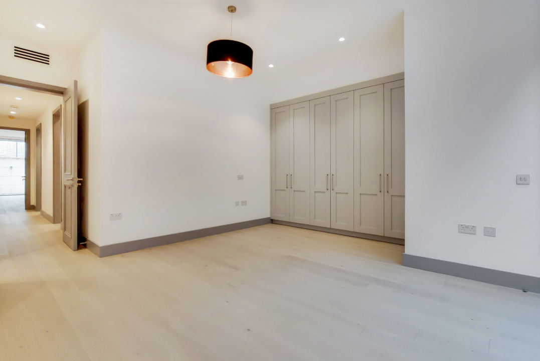 3 bed apartment to rent in 14 Carlton Road, London  - Property Image 8