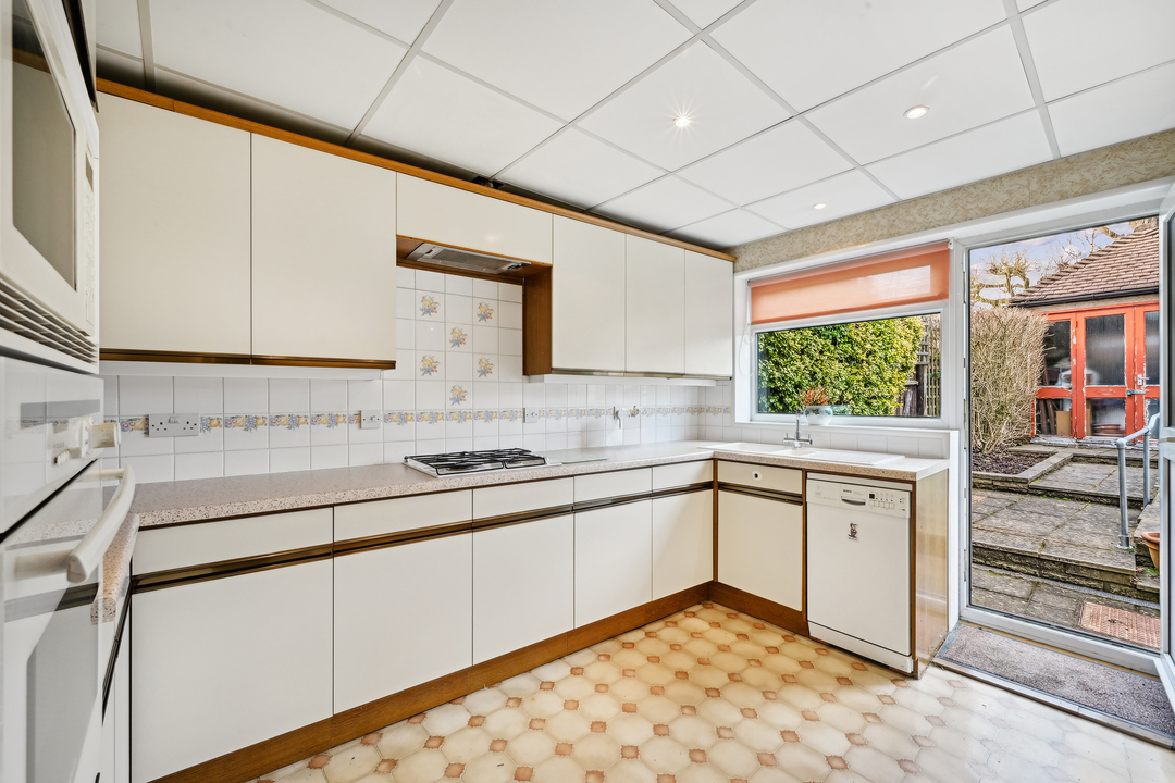 3 bed semi-detached house for sale in Amherst Road, Ealing  - Property Image 4