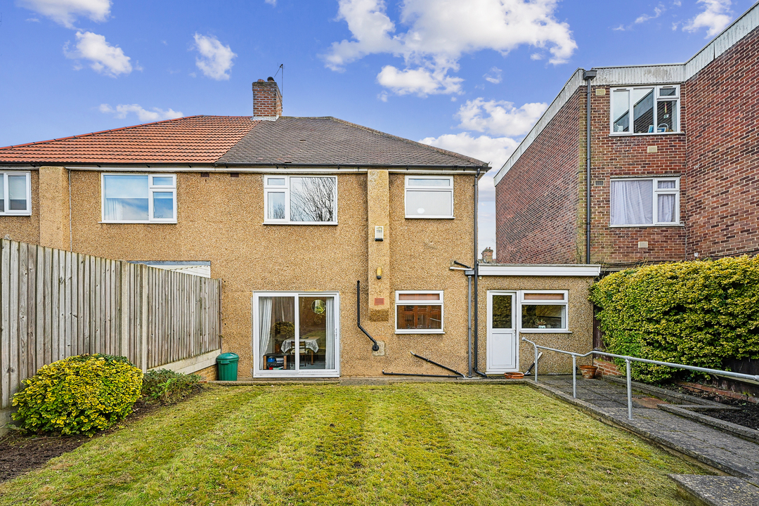 3 bed semi-detached house for sale in Amherst Road, Ealing  - Property Image 6