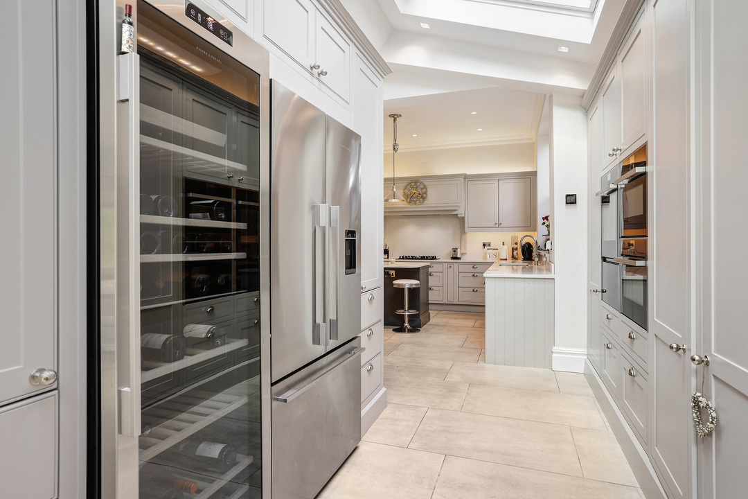 5 bed semi-detached house for sale in Sutherland Avenue, Ealing  - Property Image 15