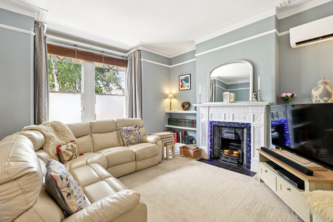 5 bed semi-detached house for sale in Sutherland Avenue, Ealing  - Property Image 10