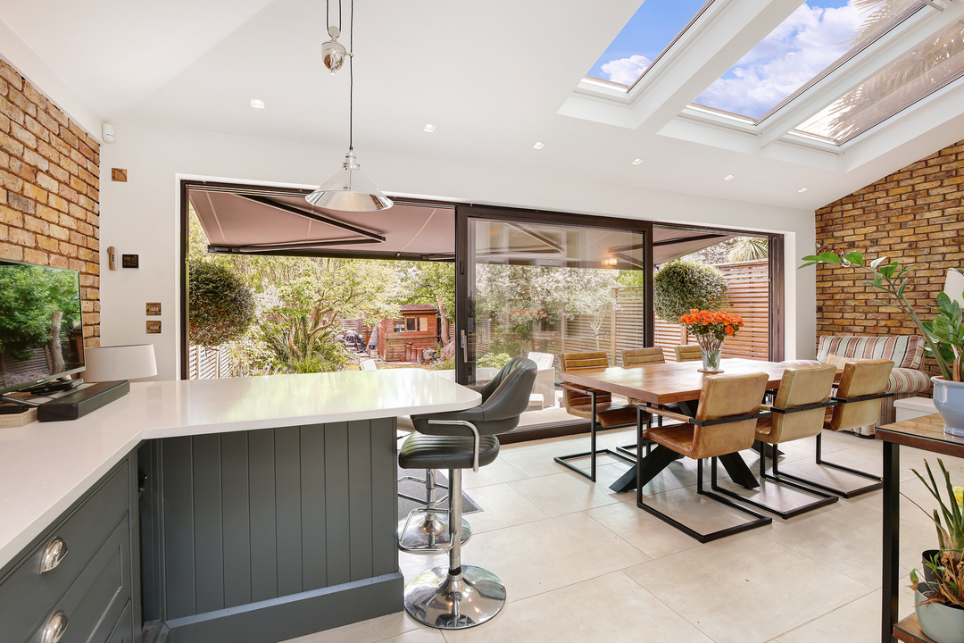 5 bed semi-detached house for sale in Sutherland Avenue, Ealing  - Property Image 8
