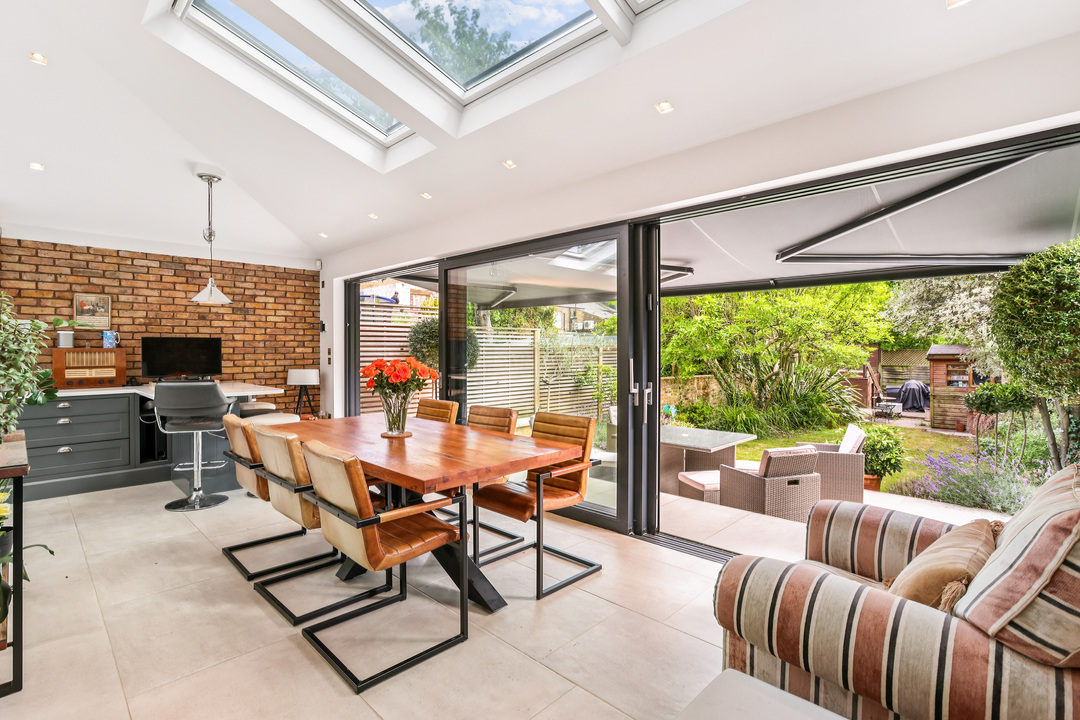 5 bed semi-detached house for sale in Sutherland Avenue, Ealing  - Property Image 2