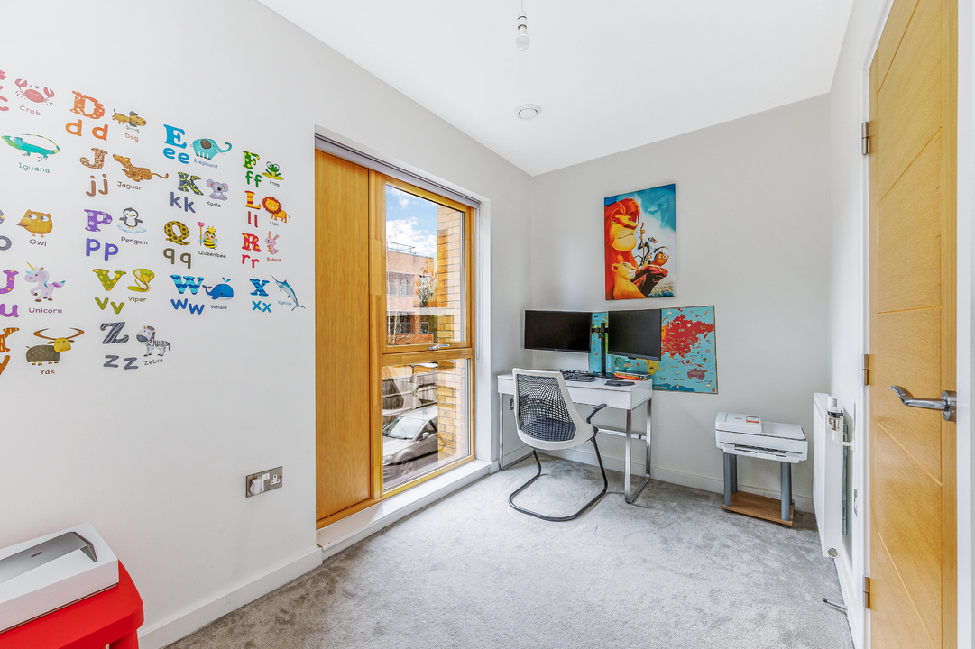 3 bed terraced house for sale in Copley Close, Hanwell  - Property Image 9