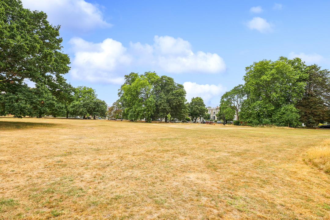 1 bed apartment to rent in North Common Road, London  - Property Image 11