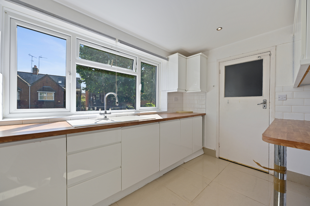 3 bed apartment for sale in Curzon House, London  - Property Image 8